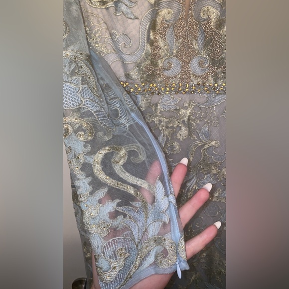 Mac Duggal Bridgerton Powder Blue Long Sleeve Gown, STUNNING - Picture 4 of 6